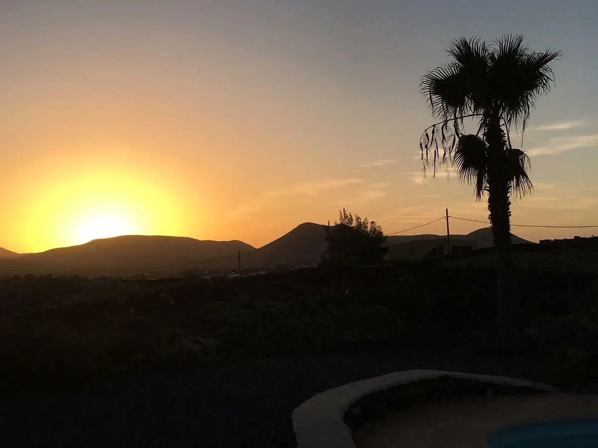 Villa Finca Felix Appartement met Private Pool! Lajares